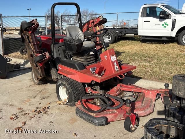Image of Toro Groundsmaster 4000D equipment image 2