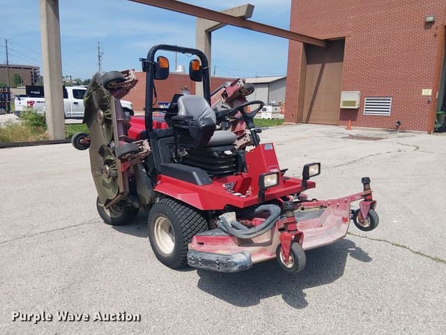 Image of Toro Groundsmaster 4000D equipment image 2