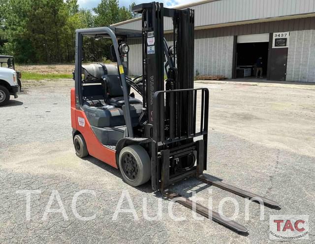 Image of Toyota 8FGCU25 equipment image 2