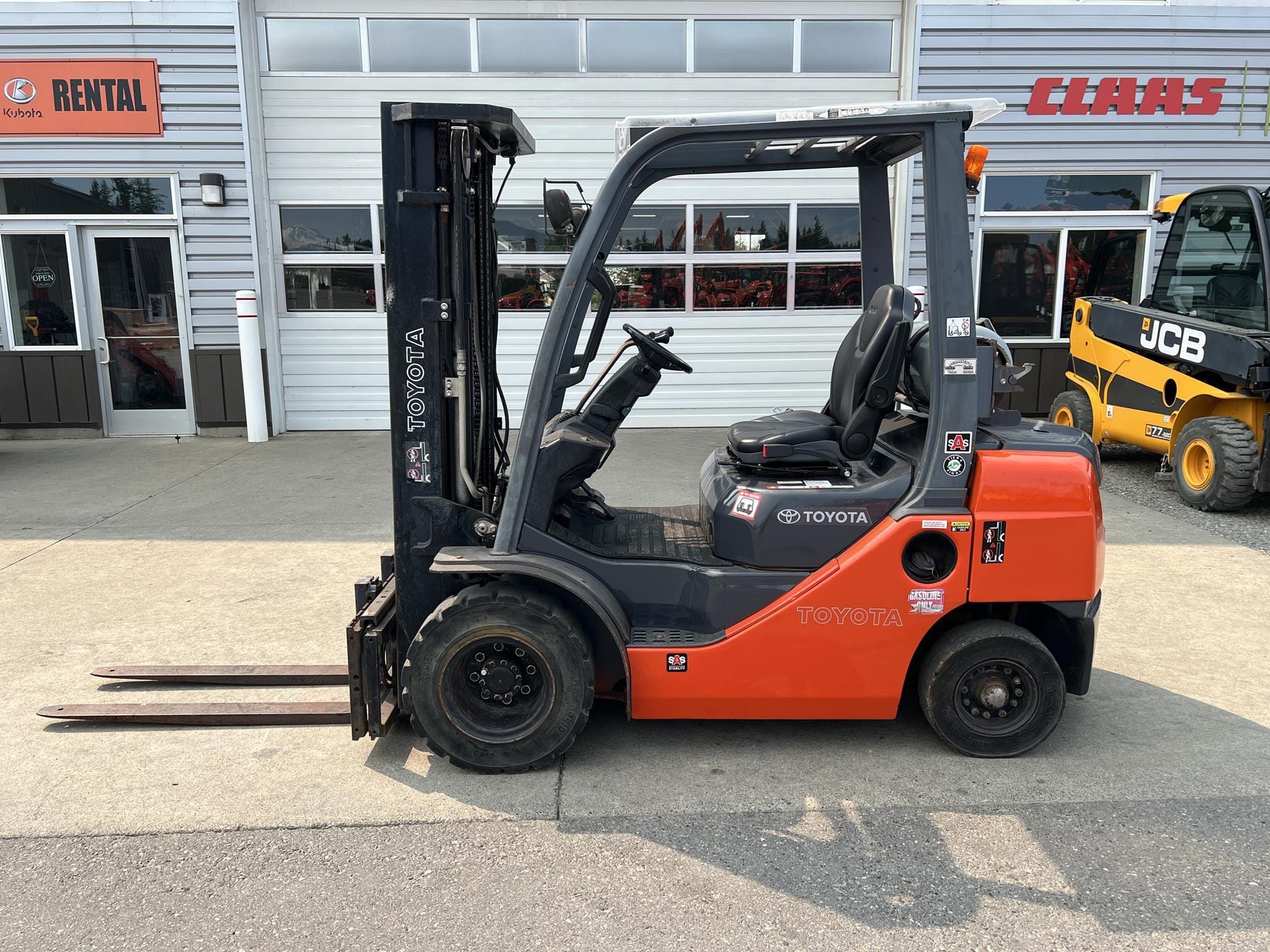 2012 Toyota 8FGU25 Equipment Image0