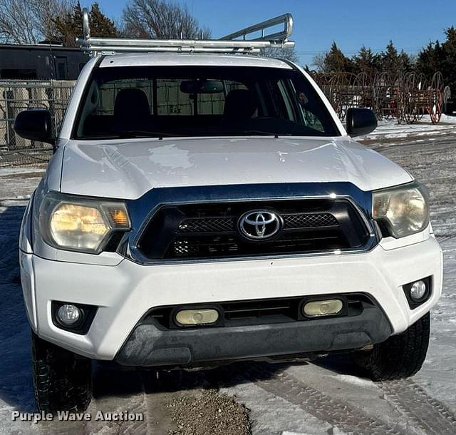 Image of Toyota Tacoma equipment image 1