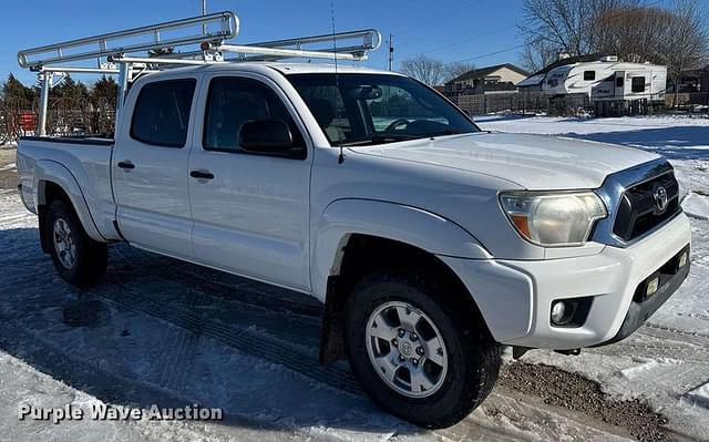 Image of Toyota Tacoma equipment image 2