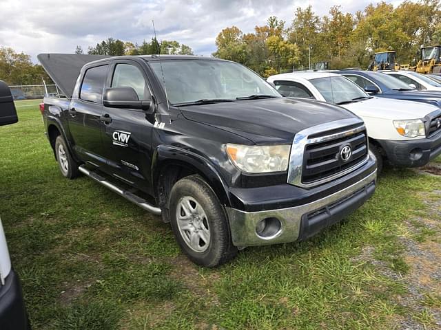 Image of Toyota Tundra equipment image 2