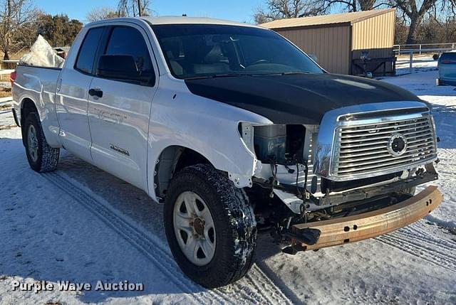 Image of Toyota Tundra equipment image 2