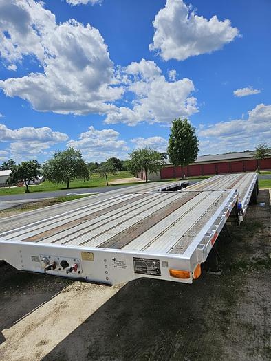 Image of Transcraft Drop Deck Trailer equipment image 2