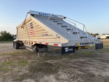 Main image Travis S102