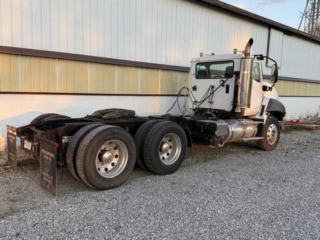 Image of Caterpillar CT660 equipment image 4