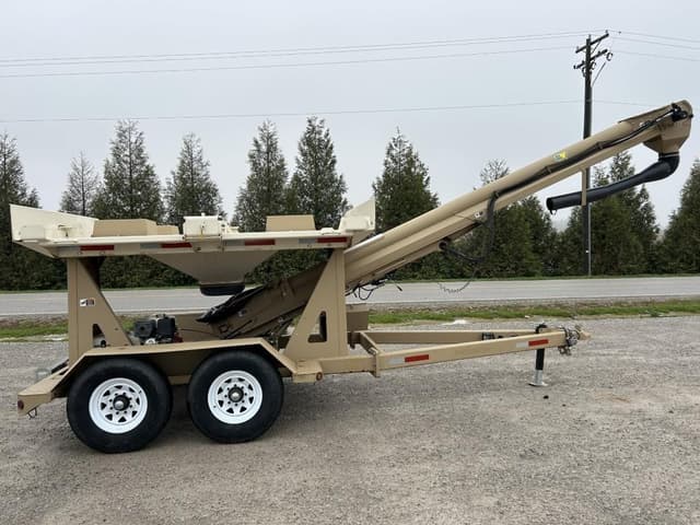 Image of Unverferth Seed Pro 410 equipment image 1