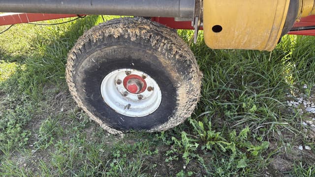 Image of Unverferth HT25 equipment image 3