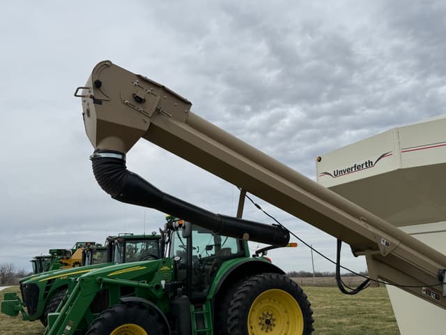 Image of Unverferth Seed Runner 3750 equipment image 1