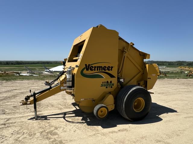 Image of Vermeer 605 Super M equipment image 1
