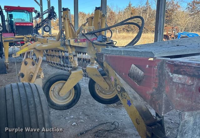 Image of Vermeer R2800 equipment image 1