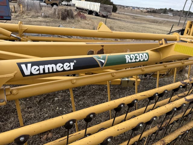 Image of Vermeer R2300 equipment image 4