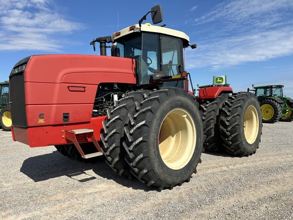 2012 Versatile 2375 Equipment Image0