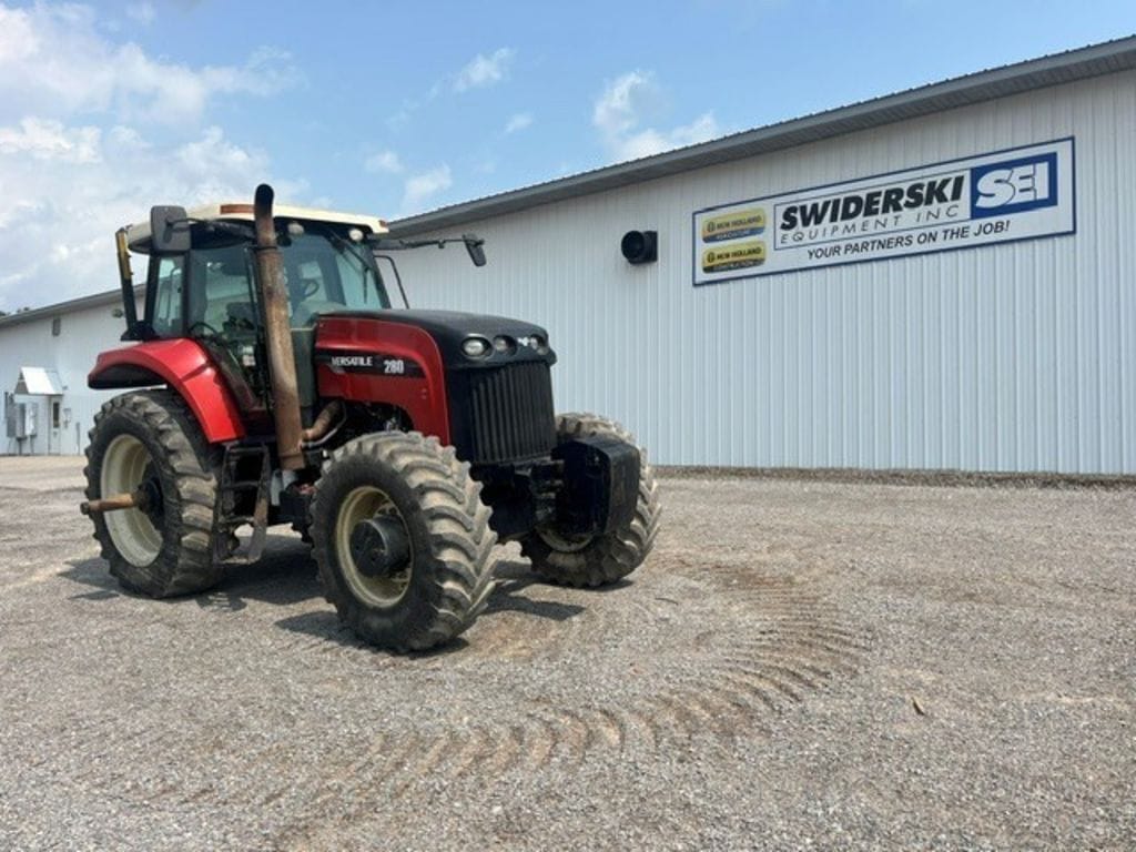 175 - 299 HP Tractors image