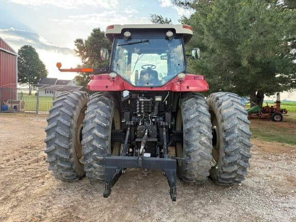 Image of Versatile 305 equipment image 3