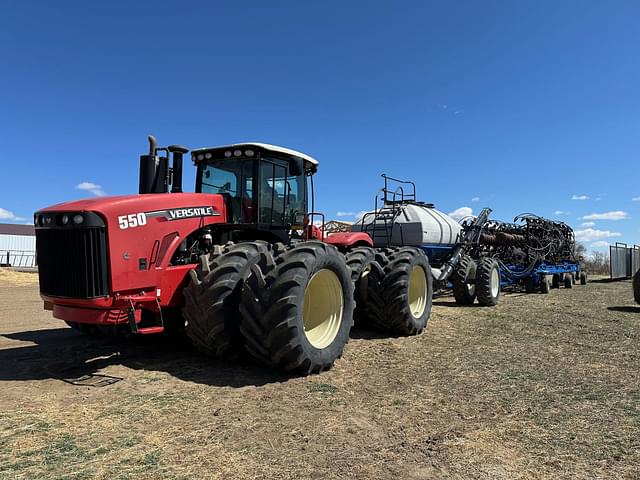 Image of Versatile 550 equipment image 4