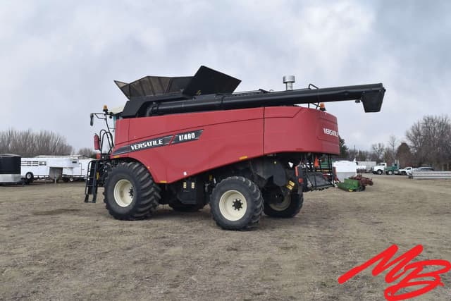 Image of Versatile RT490 equipment image 4