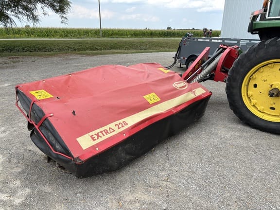 2012 Vicon Extra 228 Equipment Image0