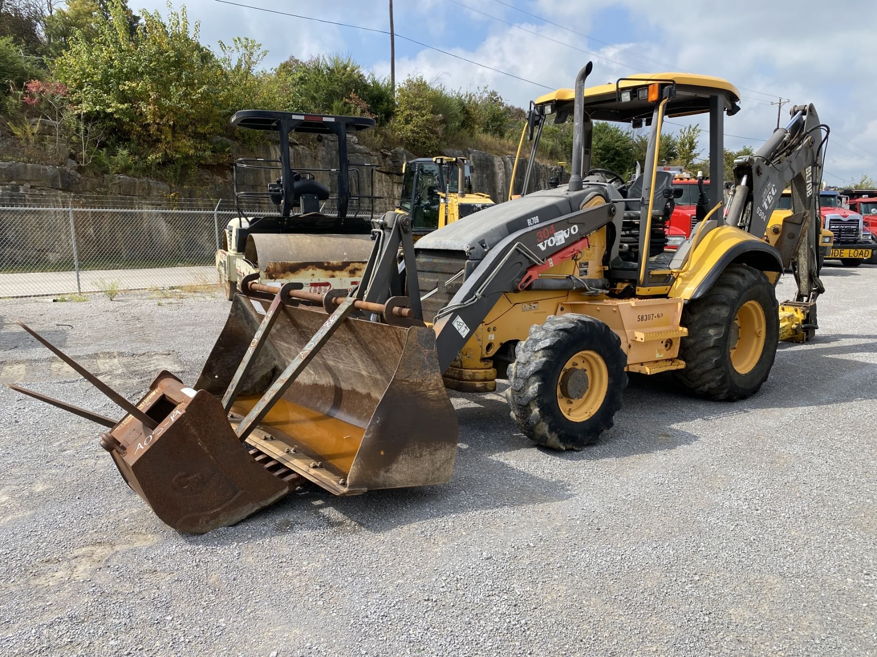 2012 Volvo BL70B Equipment Image0