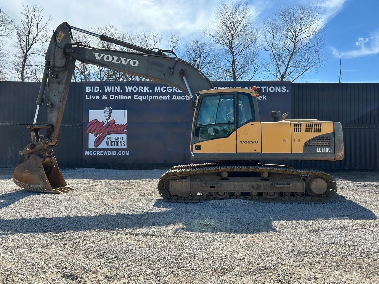 2012 Volvo EC210Cl Equipment Image0