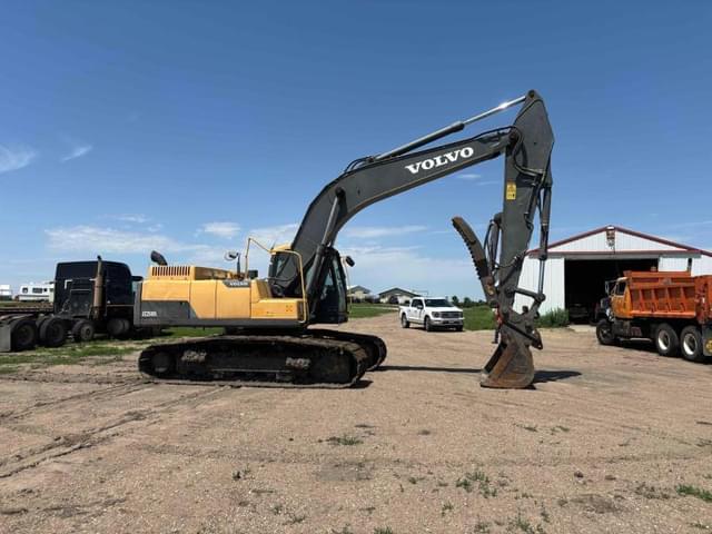 Image of Volvo EC250DL equipment image 3