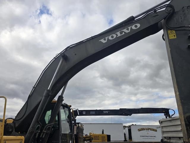 Image of Volvo EC300DL equipment image 4