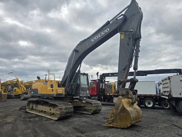 Image of Volvo EC300DL equipment image 1