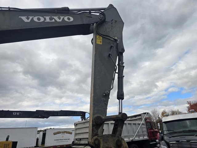 Image of Volvo EC300DL equipment image 3