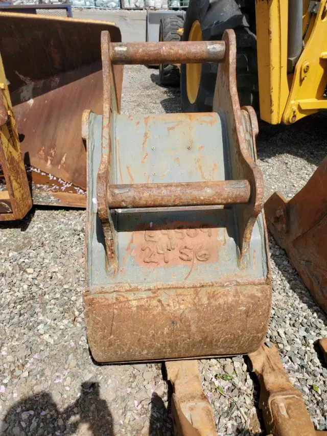 Image of Volvo ECR145DL equipment image 3
