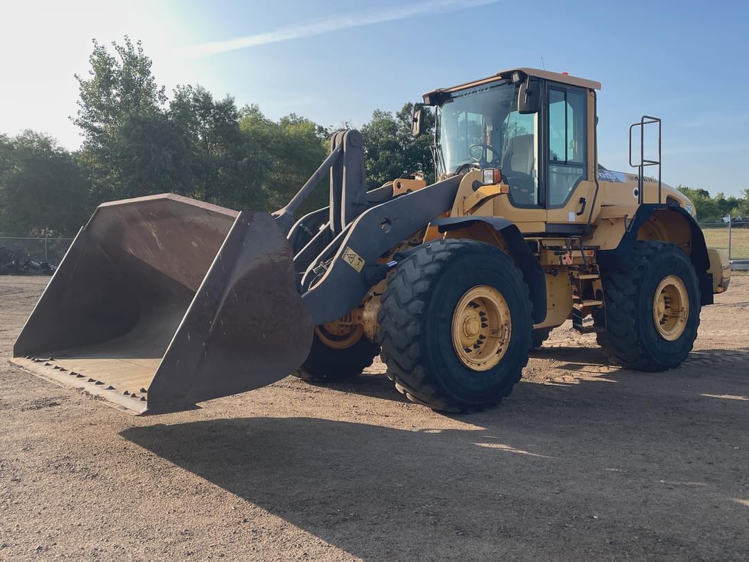 Image of Volvo L120G Primary image