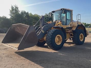 Main image Volvo L120G