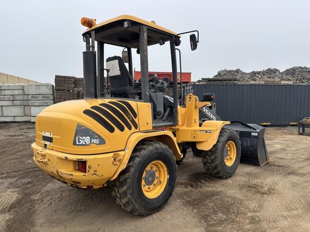 Image of Volvo L30B equipment image 2