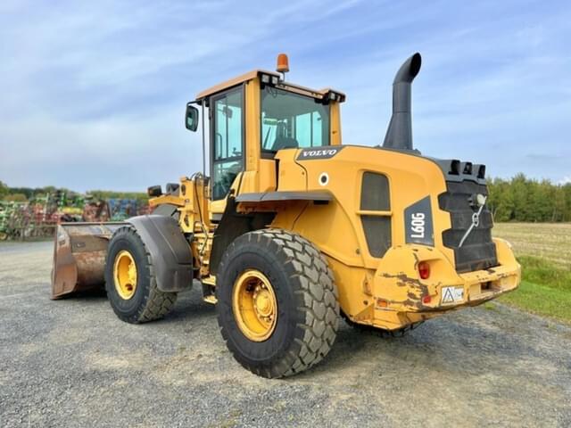 Image of Volvo L60G equipment image 4