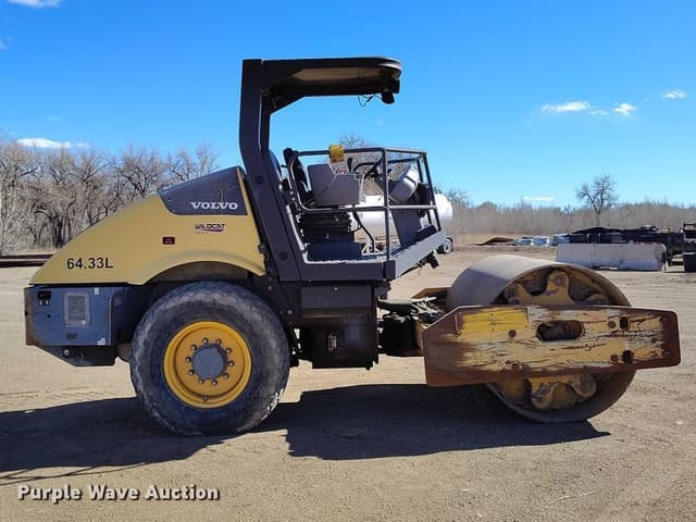 Image of Volvo SD70D equipment image 3