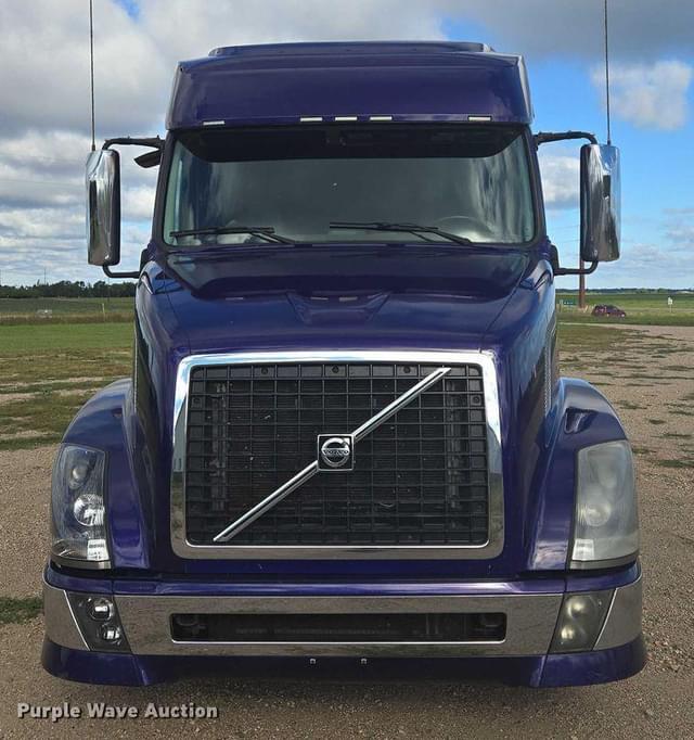 Image of Volvo VNL equipment image 1
