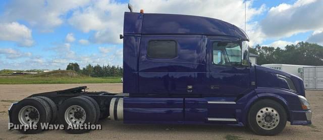 Image of Volvo VNL equipment image 3