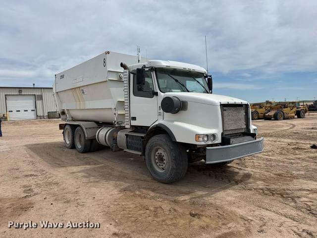 Image of Volvo VHD equipment image 2