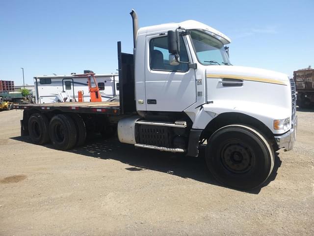 Image of Volvo VHD equipment image 1