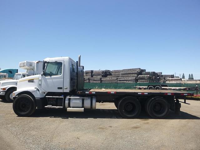 Image of Volvo VHD equipment image 4