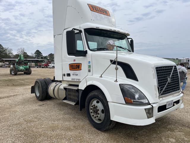 Image of Volvo VNL equipment image 3