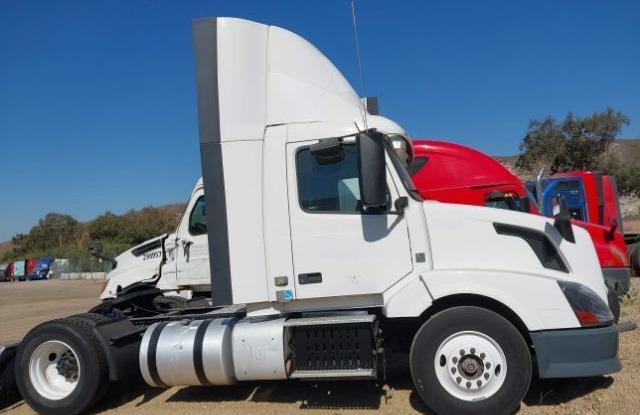 Image of Volvo VNL Image 0