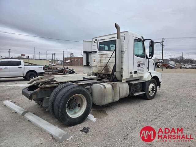 Image of Volvo D13 equipment image 3