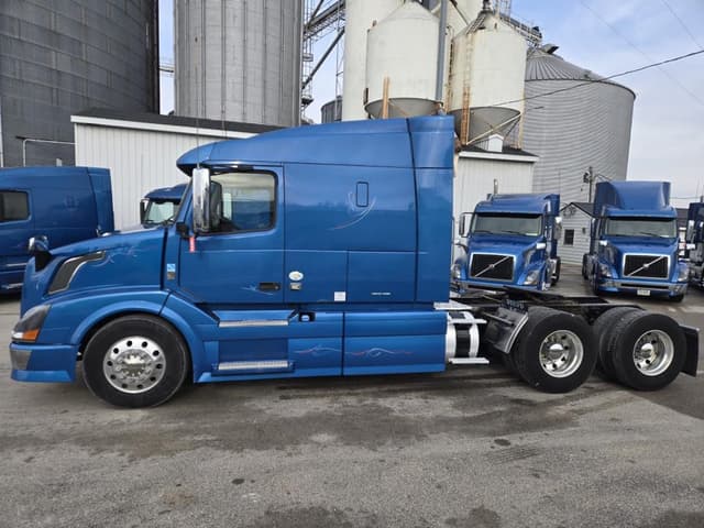 Image of Volvo VNL equipment image 1