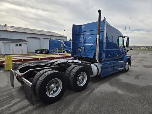 Image of Volvo VNL equipment image 4