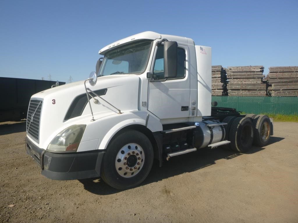 2012 Volvo VNL Equipment Image0