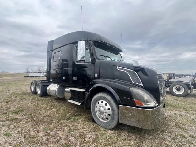 Image of Volvo D13 equipment image 1