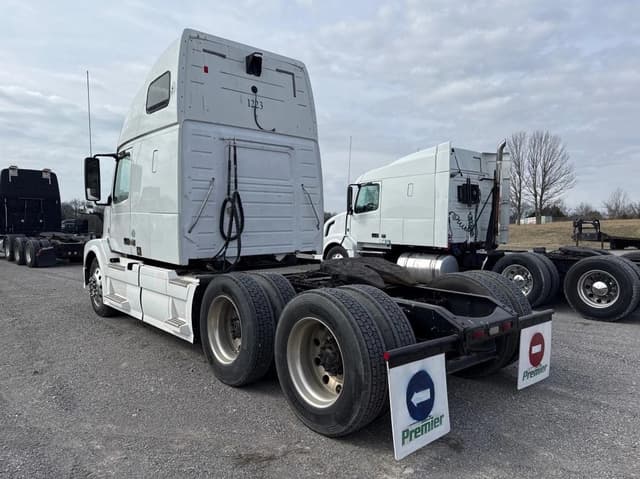 Image of Volvo D13 equipment image 3