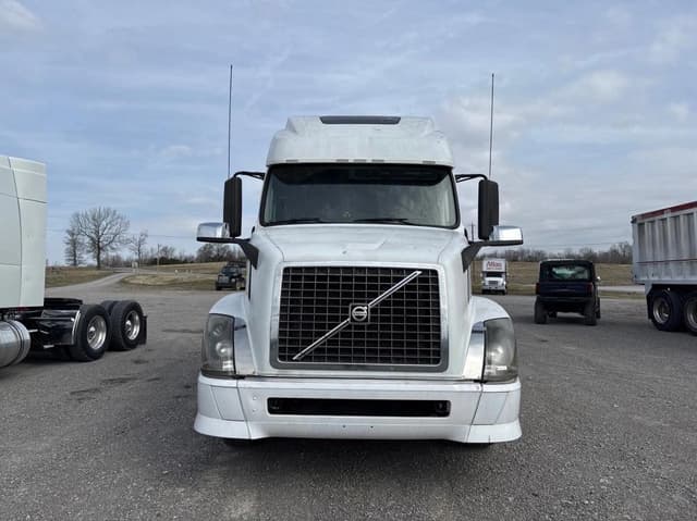 Image of Volvo D13 equipment image 4