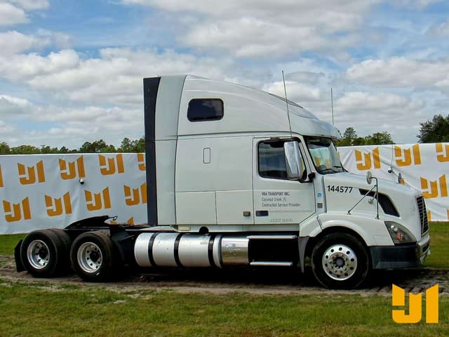 Image of Volvo VNL equipment image 4